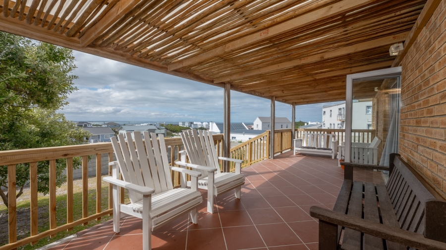 3 Bedroom Property for Sale in Struisbaai Western Cape